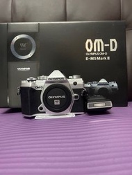 完美無瑕 香港行貨 Olympus E-M5 III EM5III EM5 Mark III  有閃光燈