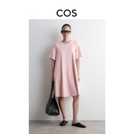 COS | ชุดเดรสเสื้อยืดสีชมพูทรงเอ ลำลอง