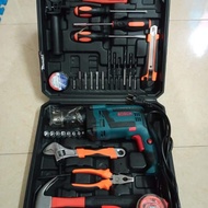 Bosch drill with kit