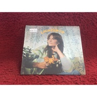 CD Erin Rae – Lighten Up Condition As Shown B116-137