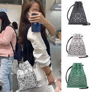 แท้  % bao bao crossbody bag issey miyake miss bag drawstring fashion bucket bag กระเป๋าสะพายข้าง กระเป๋าพาดลำตัว กระเป๋ LK green One