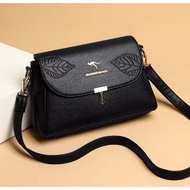 I21 Shoulder Bag lioncitkangaroo