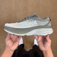 Hoka One One Bondi 8