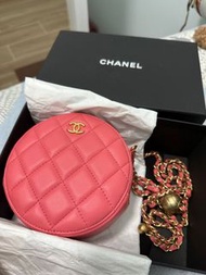 Chanel 粉紅色金球圓餅