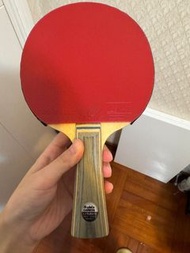 購買蝴蝶王乒乓球拍時，緊記面交！留意印刷、尾標及木材是否粗劣，以免得不償失