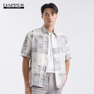 DAPPER เสื้อเชิ้ตแขนสั้น Geometric Flux Print สีเทา