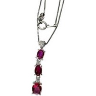 สร้อยคอผู้หญิงมือสองประดับทับทิม 1.60 กะรัต (สามเม็ด) และเพชร 0.21 กะรัต ทำจากแพลตตินัม (Pt900/Pt850