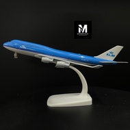 MÔ HÌNH MÁY BAY BOEING B747 KLM TỈ LỆ 1:400 (20CM) KIM LOẠI CAO CẤP SƠN TĨNH ĐIỆN BÓNG ĐẸP
