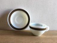 WH18401【四十八號老倉庫】全新 早期 美國 康寧 PYREX CORNING 牛奶玻璃 咖啡杯 225cc 1杯盤