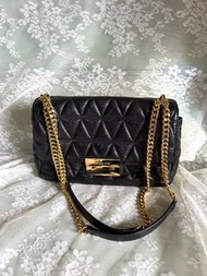 Michael Kors 黑色菱格金鏈手袋