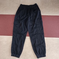 GU black cargo jogger pants M. 070