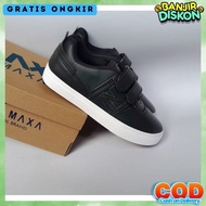 KEDS HITAM PUTIH Best Selling!! Sneakers Septu Sneakers Soepatu Shoes For School Children, Full Black Shoes, Contemporary Black And White, Children's Shoes, Black And White, Shoes, Boys And Girls, Formal Sneakers, Men's And Women's Shoes, Comfortable To W