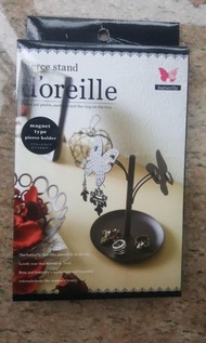 日本耳環戒指頸鏈 蝴蝶磁石收納展示架 d'oreille magnet type pierce stand/ holder