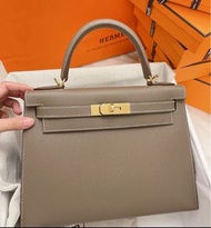 全新愛馬仕 Kelly 28 大象灰金epsom