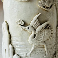 中國 清代王炳榮瓷雕松鶴圓筆筒│白釉雕刻  紋理光滑