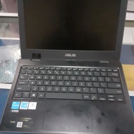 Netbook Asus 12in