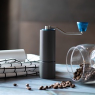มาใหม่จ้า ◊เครื่องบดกาแฟแบบใช้มือ Tymo เครื่องบดกาแฟแบบใช้มือ เครื่องบดกาแฟแบบใช้มือ เครื่องบดกาแฟแบบใช้ในบ้าน ผงสดขนาดเล็ก ขายดี เครื่อง ชง กาแฟ หม้อ ต้ม กาแฟ เครื่อง ทํา กาแฟ เครื่อง ด ริ ป กาแฟ