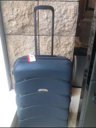 American Tourister 26 吋超輕系列行李箱 American Tourister 26 inch light weight luggage
