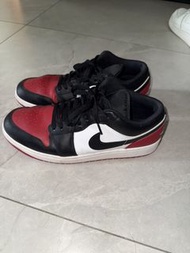 Air Jordan 1 Low 紅黑白