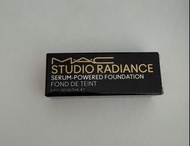 Mac亮肌輕透精華粉底#NC15