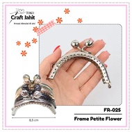 FR-025 | Length 8.5 CM | Metal Clasp Frame – Petite Flower Wallet Frame