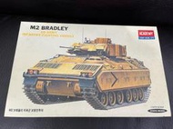 1/35 Academy 愛德美 U.S. M2 BRADLEY 布列德利裝甲運兵車 輔助戰鬥車輛