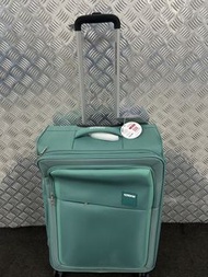 瑕疵系列： American Tourister 26 吋行李箱； American Tourister 26 inch luggage 68 x 47 x 28cm