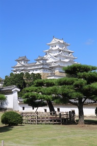 大阪旅遊｜經典四都物語～走訪京都.大阪.神戶～奈良優雅雪白姬路城.庭園美學好古園.琵琶湖五日｜二晚五星｜高雄來回