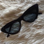 speck mata viral OOTD bergaya