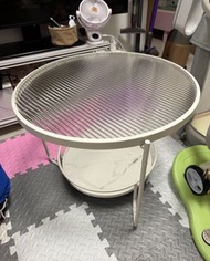 白色圓形茶几