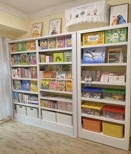 白色兒童書櫃