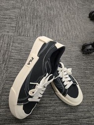FILA 帆布鞋