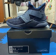 NIKE LEBRON SOLDIER XII US9.5 士兵12代 詹姆士 皇帝 23 （AO4053-401)