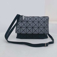 ISSEY MIYAKE Baobao Colorblock Shoulder Bag 2022 Geometric Rhombic 7-lattice Kangaroo Bag Bicolor Double-sided Crossbody Bag