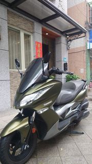 2019年 Kawasaki J300 ABS 公司車 可車換車 可辦理貸款 另有 漢堡400 XMAX NSS300 KXCT 當趟350 GDINK MAXSYM400