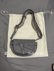 Loewe mini gate