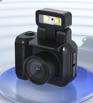 [現貨] 便攜式復古風ccd迷你相機 隨時隨地影相 可掛飾 拍照 可拍可錄影 小相機 吊飾相機 超迷你相機 鎖匙圈 裝飾 鎖匙扣 朋友禮物 情侶禮物 生日禮物 聖誕禮物 交換禮物