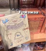 灰姑娘 美女與野獸 曲奇 新年禮盒 小熊維尼 白雪公主 餅乾 大白 玻璃鞋 史迪仔 書本 收納 鐵罐 鐵盒 日本 零食 情人節 東京迪士尼 朱古力 巧克力 valentine’s Day Japan 