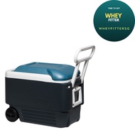 Igloo MaxCold 40 Qt Roller Cooler Box