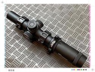 【Invader】悍武 HWO-ADC 1-5x24 高抗震倍率短瞄/狙擊鏡-薄框-附一體式鏡座/快播桿-黑色