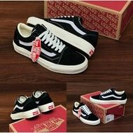 HITAM Black Shoes Men Women _ Vans_Oldskool import