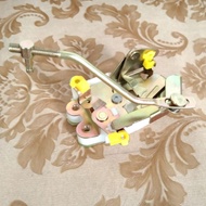 DOOR LOCK/KUNCI PINTU MOBIL MITSUBISHI PS100PS120/PS135/RAGASA KANAN & Kiri PER 1PCS