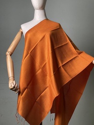 ผ้าคลุมไหล่ผ้าไหม สำหรับพระสงฆ์ ไหมแท้ ยกดอก ลูกแก้ว ขนาด 60x200ซม. (รวมครุย) สีส้มราชเข้ม รหัส ZYB-NY0419661