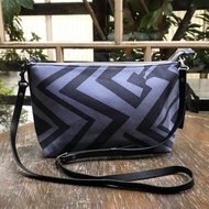 迷你肩帶 Michi 俯瞰幾何圖案