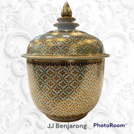 โถเบญจรงค์ 7 นิ้ว และ 8 นิ้ว (Traditional Benjarong Bowl in 7-inches and 8-inches in diameter)