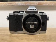 Olympus OM-D E-M10 數碼相機連鏡頭