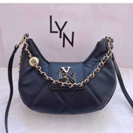 กระเป๋าคล้องไหล่ LYN งานสายโซ่สลับหนังทรงพอช งานหนังเเละผ้าทวิต 2025 มี 5 สี ขนาด 9  นิ้ว 23 x 6.3 x