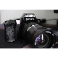 Minolta 7700i & Minolta 5700i film camera (Works well - please learn about yourself)