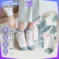GOGO-P584 Ankle Socks for Adult Women with Love Pattern, Soft Material Socks/ Bear Character Fashion
