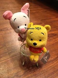 *Yvonne MJA香港代購*香港迪士尼Disney樂園限定 小熊維尼 小豬 組合套組 吊飾尺鐵手小娃